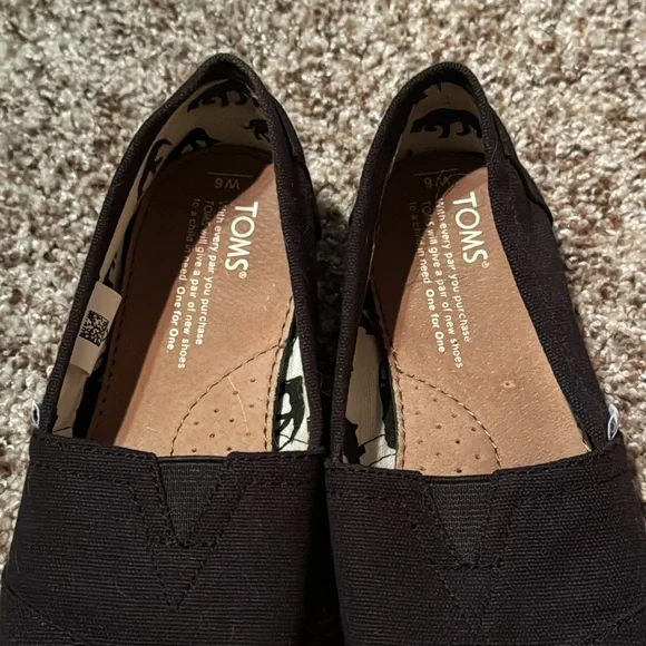 TOMS - Picture 4 of 4